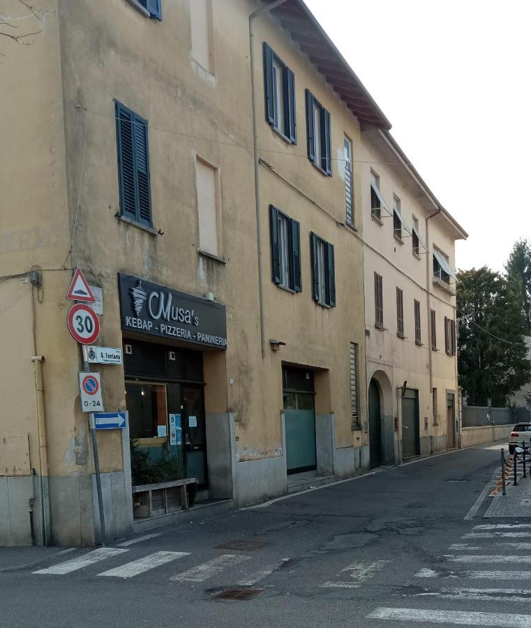 Casina Modesta Lejlighed Somma Lombardo Eksteriør billede